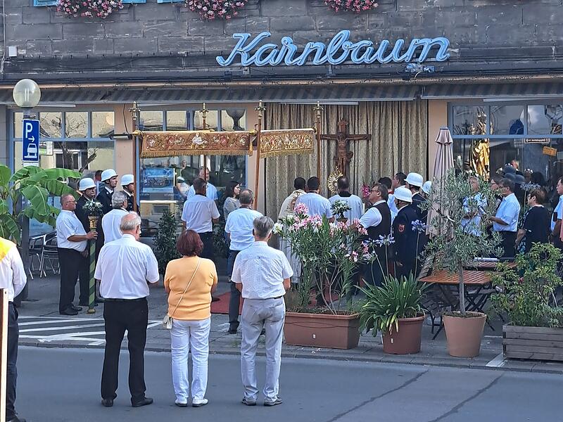 Am Freitag ist die traditionelle Prozession zu Mari&auml; Himmelfahrt durch Forchheim gezogen.