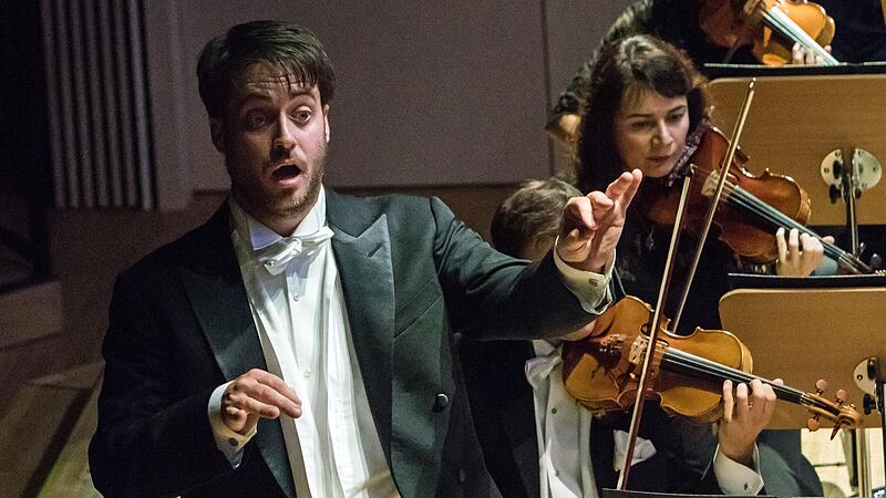 Daniel Carter ist seit Februar 2021 Generalmusikdirektor des Landestheaters Coburg.