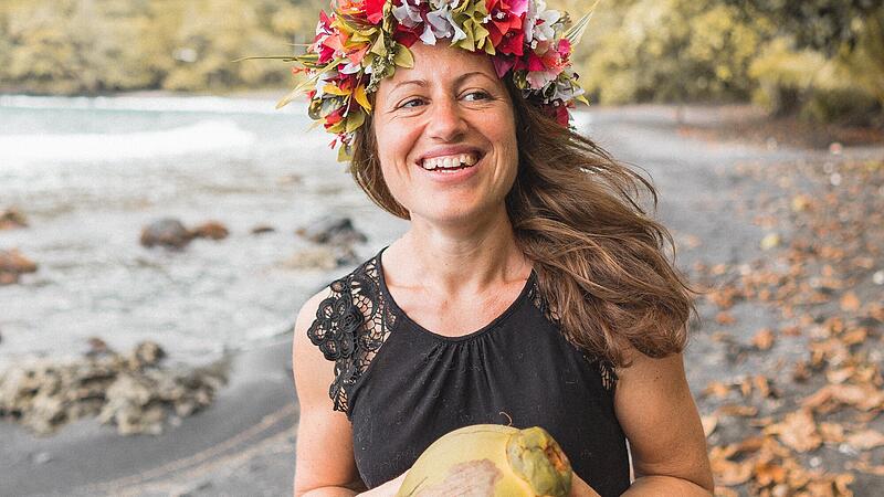Melanie Schillinger, hier in Tahiti an einer einsamen Bucht