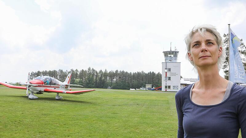 Tanja Adamski ist sich sicher, dass der Absturz   vom     16. M&auml;rz  nichts mit dem Flughafen am Feuerstein  zu tun hat.Forchheim & Fr&auml;nkische Schweiz