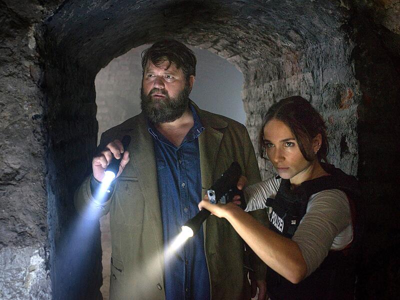 Bamberg-Kommissar Konrad Behringer (Antoine Monot, von links) mit seiner Kollegin Ela Jenning (Cosima Henmen).