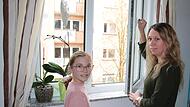 Durch dieses Fenster sind Mia und Adriana Lamprecht in den Korb der Drehleiter gestiegen. Durch dieses Fenster sind Mia und Adriana Lamprecht in den Korb der Drehleiter gestiegen.