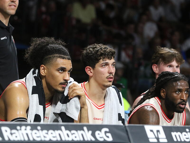F&uuml;r die BMA365 Bamberg Baskets um Jonathan B&auml;hre, Yuval Hochstadter und Jordan Jones (von links) gab es in M&uuml;nchen nicht viel zu lachen.