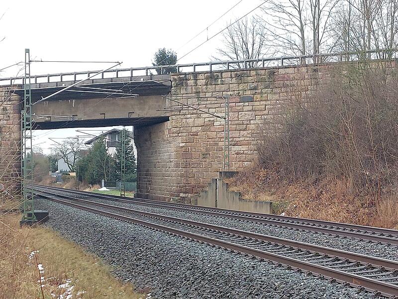 Die Tage der alten Eisenbahnbrücke sind gezählt