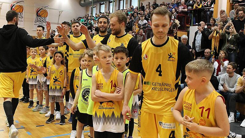 Sie sind nicht zu bezwingen: Die Regionalliga-Basketballer des TSV Breiteng&uuml;&szlig;bach haben auch das erste Spiel der Play-off-Finalserie gegen hapa Ansbach gewonnen.