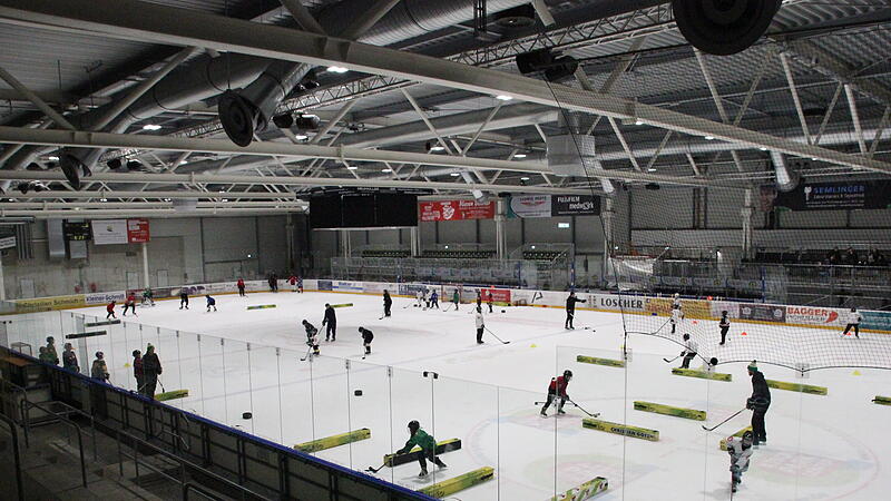Der fr&uuml;he Vogel f&auml;ngt den Wurm: Die Young Alligators treffen sich dreimal pro Woche bereits um 5:30 Uhr, um gemeinsam aufs Eis zu gehen. Mit positiven Folgen, berichten Trainer, Kids, Eltern und Lehrer.