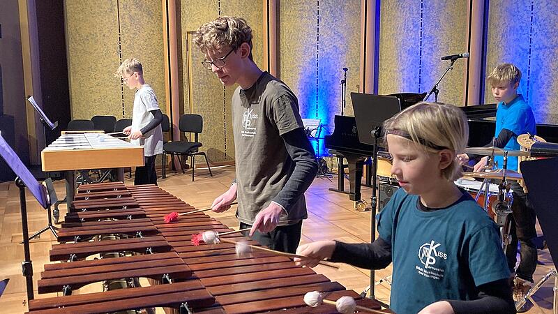 Die Vielfalt an Instrumenten und Musikstilen, die an der St&auml;dtischen Musikschule in Bad Kissingen gelehrt werden, konnte man bei einem Konzert f&uuml;r den Kissinger Winterzauber erleben.