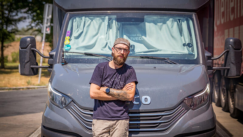 Valenty Pavlov aus der Ukraine ist einer von Millionen von Lkw-Fahrern, die t&auml;glich in ganz Europa auf Parkplatzsuche sind. Oft vergeblich. Wie es ihnen damit geht und warum sie ihren Job trotzdem lieben. Eine Reportage von der Rastanlage Regnitztal zwischen Forchheim und Eggolsheim.