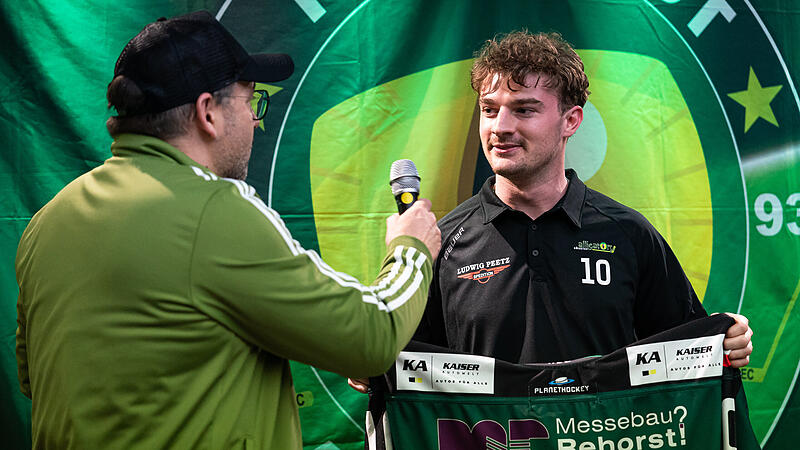 Die F&uuml;chse Duisburg stellten Jack Bloem am Wochenende vor. Beendet ist der Streit um den scheidenden Alligators-St&uuml;rmer aber nicht.