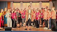 Petrus (Mitte) bei der Predigt in Wachenroth. Die Jugendlichen &uuml;berzeugten mit ihrem Musical &bdquo;Petrus &ndash; der Apostel&ldquo;.