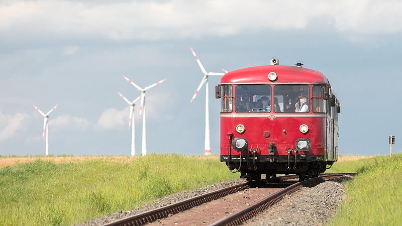 Seit 20 Jahren f&auml;hrt die Mainschleifenbahn als Museumsbahn zwischen Seligenstadt und Volkach. Jetzt soll wieder sie f&uuml;r den &ouml;ffentlichen Personennahverkehr reaktiviert werden.