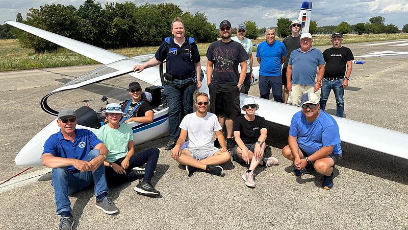 Die Teilnehmer des Flugsicherheitstrainings.