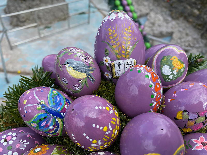 Der gr&ouml;&szlig;te Osterbrunnen der Welt steht in Bieberbach bei Egloffstein in der Fr&auml;nkischen Schweiz.
