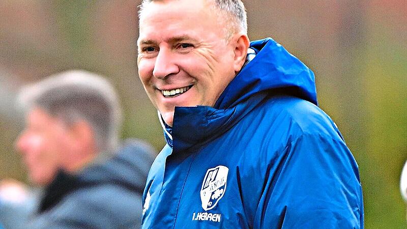 Trainer Bernd Fuchsbauer sah vier Tore seiner Mannschaft.Sportfoto Zink