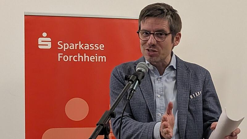 Autor Titus Müller liest in Forchheim aus einem Buch "Die Dolmetscherin".