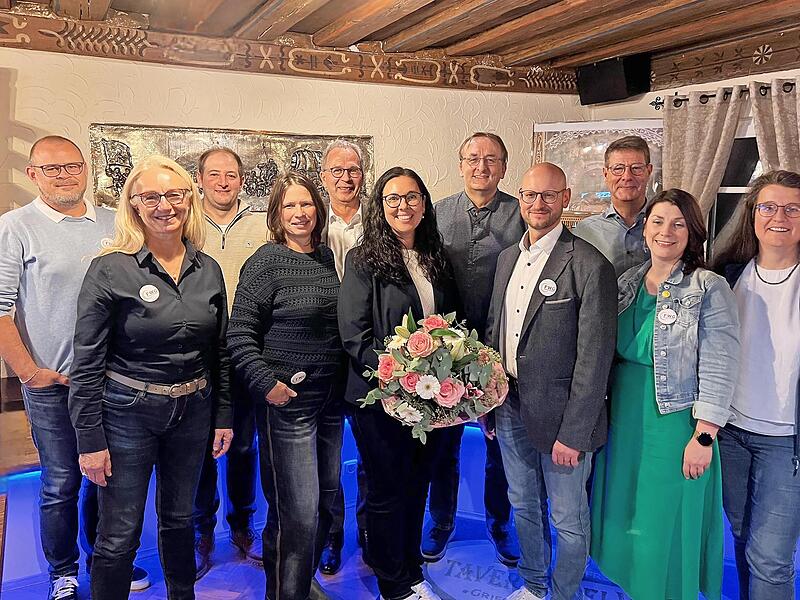 Die FWG hat nominiert. Im Bild (von links) Torsten Blanke, Petra Pausch, J&ouml;rg Kaltenh&auml;user, Sabine Kuck, Michael Schmitz, Sandra Berlacher, Bernhard Geyer, J&ouml;rg Himmler, J&ouml;rg Wagner, Scarlett Sch&ouml;berl und Nicole Vielberg.