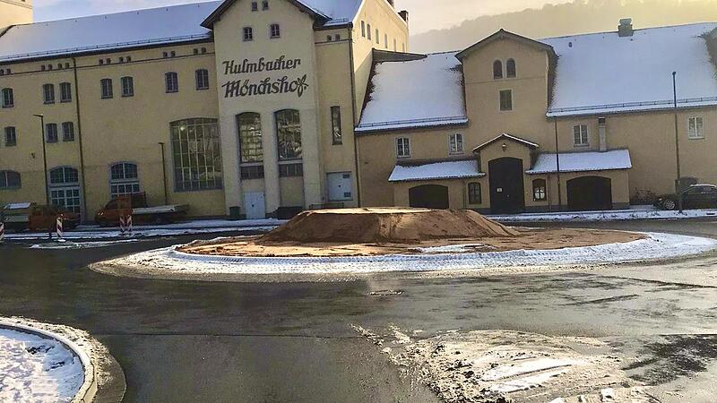 Die Hofer Straße und der neue Kreisel in der Blaich sind wieder frei befahrbar.