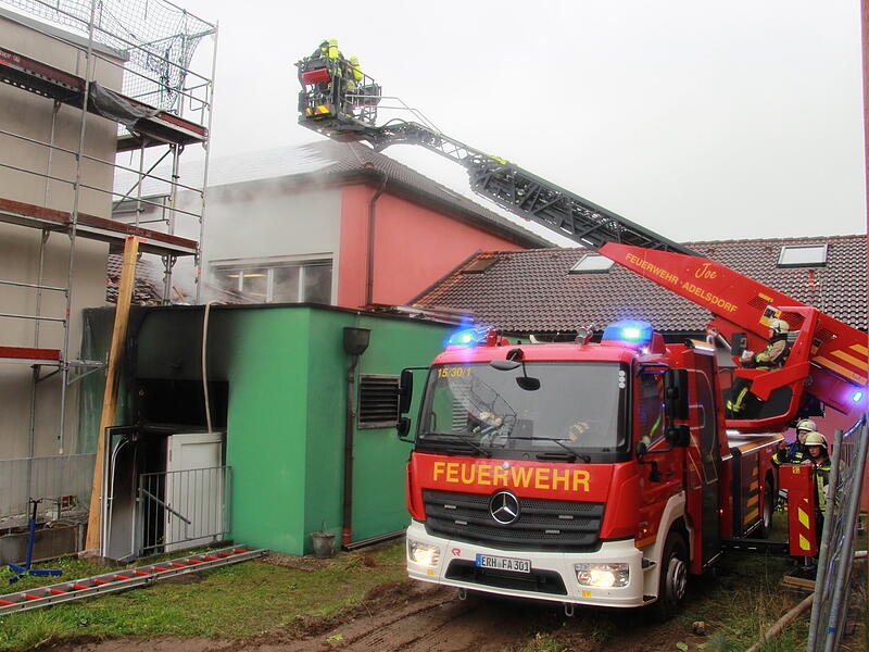 Brand im Schulschwimmbad AdelsdorfBrand im Schulschwimmbad Adelsdorf
