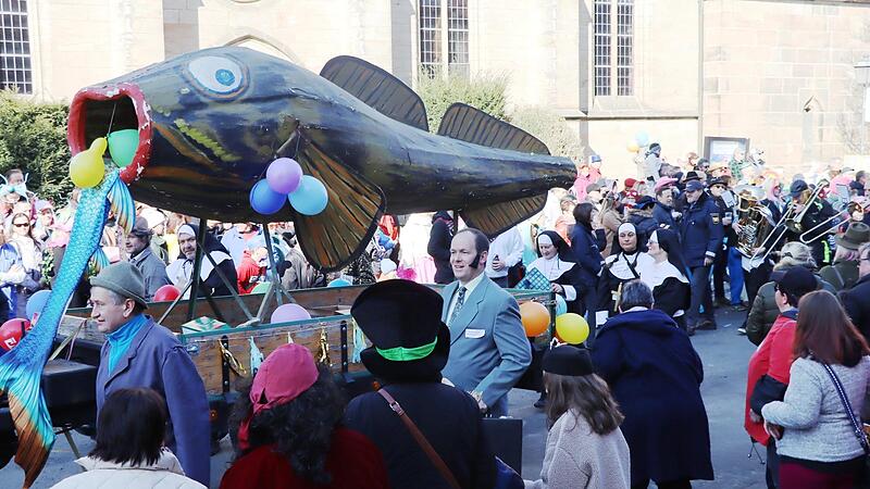 Der Kaulhaaz ohne Schwanzflosse beim Gaudiwurm in Weismain.