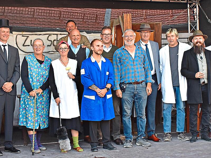 Die Schauspieler pr&auml;sentierten ein stimmungsvolles Theaterst&uuml;ck &uuml;ber John Weberpals und seine Bedeutung f&uuml;r Redwitz. Thomas Micheel