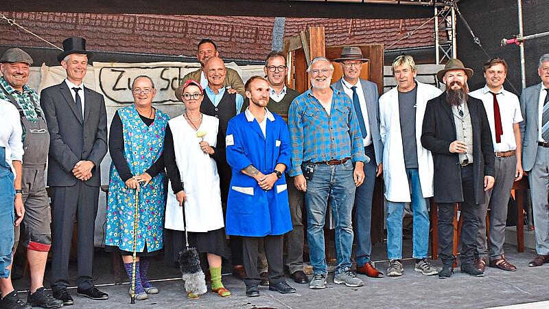 Die Schauspieler pr&auml;sentierten ein stimmungsvolles Theaterst&uuml;ck &uuml;ber John Weberpals und seine Bedeutung f&uuml;r Redwitz. Thomas Micheel