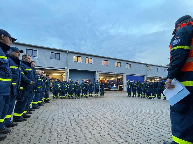 Beginn der Übung: Los geht’s am THW-Heim.Forchheim & Fränkische Schweiz