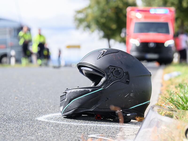 Motorrad und Pedelec sto&szlig;en zusammen
