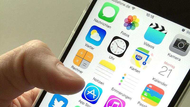Sämtliche Anwendungen – Apps – auf dem Smartphone oder auf dem Tablet sollten stets aktuell gehalten werden. Sämtliche Anwendungen – Apps – auf dem Smartphone oder auf dem Tablet sollten stets aktuell gehalten werden.