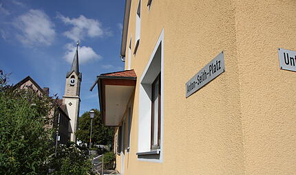 Der Anton-Seith-Platz geht auf den ehemaligen Bürgermeister Reichenbachs zurück. Der Anton-Seith-Platz geht auf den ehemaligen Bürgermeister Reichenbachs zurück.