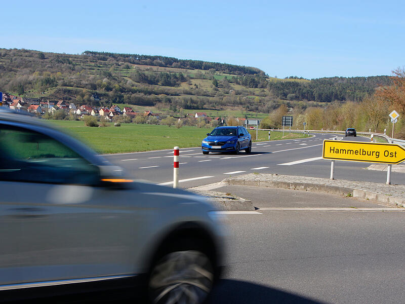 Ein Gutachten ergab: Auf der Umgehungsstraße in Hammelburg wird eine weitere Ampel notwendig. Ein Gutachten ergab: Auf der Umgehungsstraße in Hammelburg wird eine weitere Ampel notwendig.