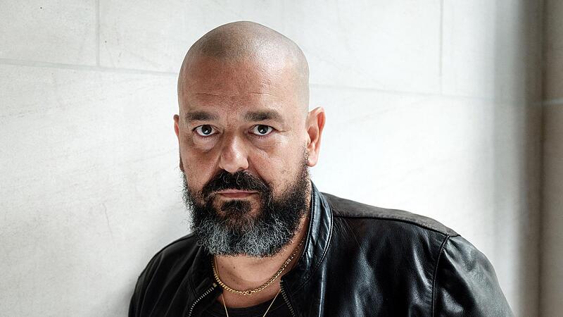Der französische Künstler Joann Sfar erhielt 2024 den Max-und-Moritz-Preis des Internationalen Comic-Salons in Erlangen für sein Lebenswerk.