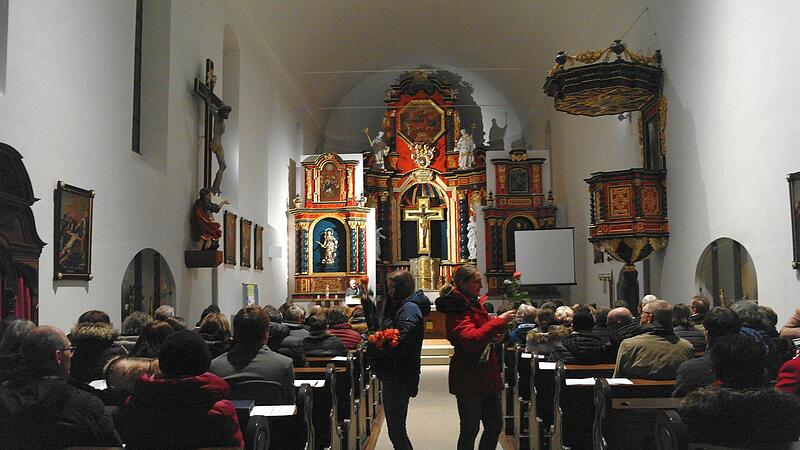 Die Segensfeier für Liebende lockte am Valentinstag 2019 viele Besucher auf den Volkersberg. Mitveranstalter Ralf Sauer glaubt, dass das auch dieses Jahr wieder so sein wird. Die Segensfeier für Liebende lockte am Valentinstag 2019 viele Besucher auf den Volkersberg. Mitveranstalter Ralf Sauer glaubt, dass das auch dieses Jahr wieder so sein wird.