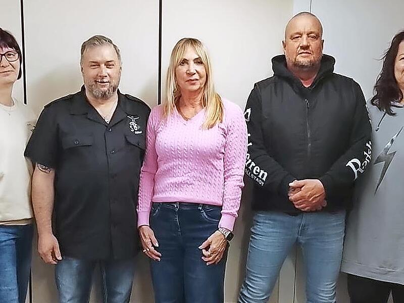 Die neugew&auml;hlten Vorstandsmitglieder der Solidarit&auml;t Hallstadt.