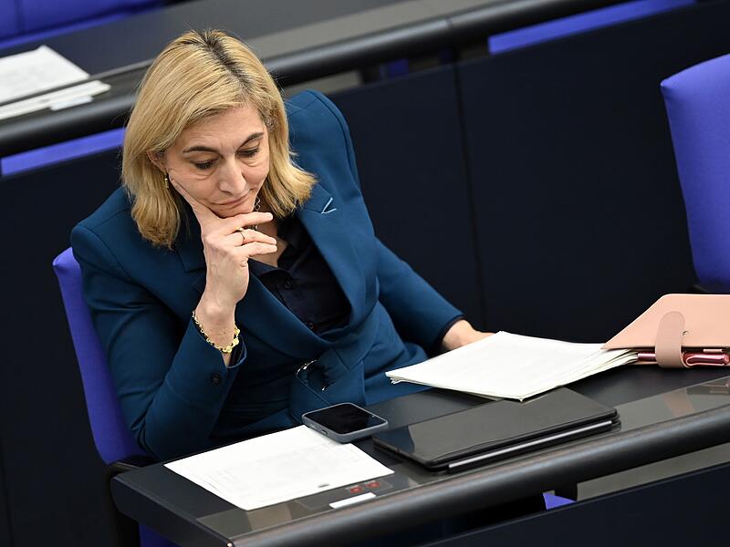 Ministerin Warken