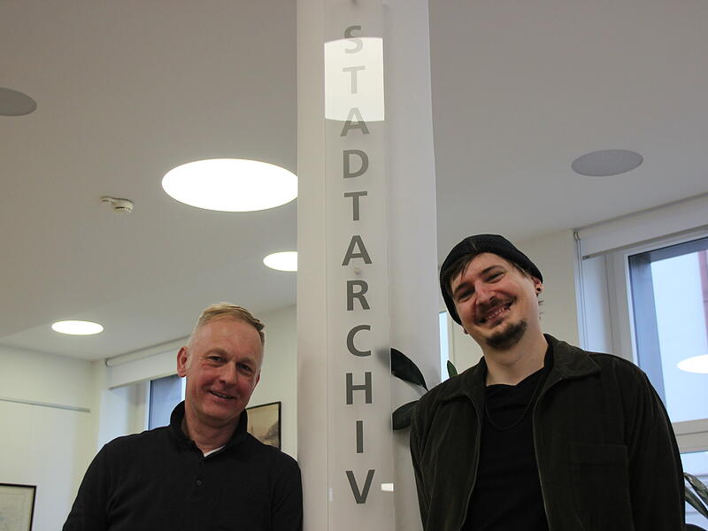 Die beiden &bdquo;Telefonjoker&ldquo; Mark Andrae und Patrick Bauer (v.l.) k&ouml;nnen meist direkt weiterhelfen.