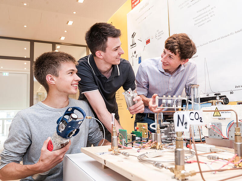 Das Bundesfinale von &bdquo;Jugend forscht&ldquo; findet 2026 in Herzogenaurach statt.