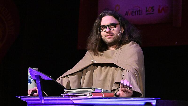 Bei Florian Herrnlebens Debut als Fastenprediger Bruder Uldarich bekam der Bamberger Stadtrat sein Fett weg.