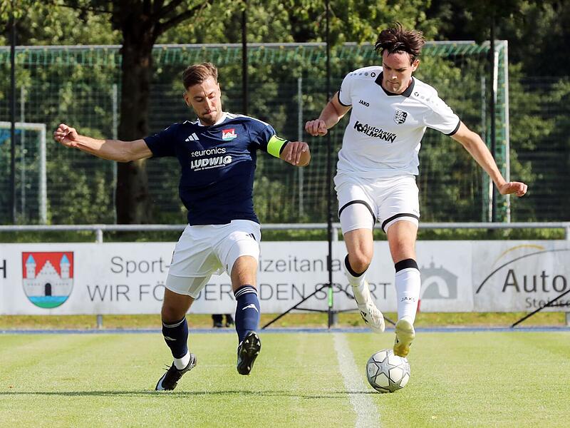 Scharf im Zweikampf, cool vor dem Tor: Philipp H&ouml;rnes (links) und der TSV Burgebrach haben sich in Schweinfurt rehabilitiert.
