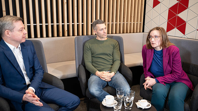 Die Bundestagsabgeordneten Lisa Badum und Thomas Silberhorn im FT-Streitgespräch mit Redakteur Christian Pack