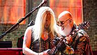 Sänger Rob Halford (r.) und Gitarrist Richie Faulkner sind mit allen Wassern gewaschene Meister ihres Fachs. Sänger Rob Halford (r.) und Gitarrist Richie Faulkner sind mit allen Wassern gewaschene Meister ihres Fachs.