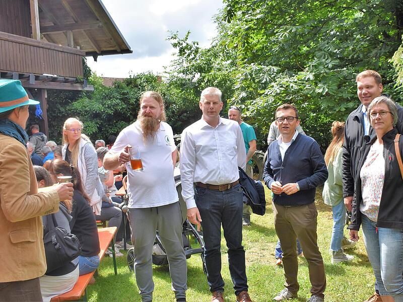 v.l. Uwe Gremer, Klaus Siegelin und Bürgermeister Jens Korn. v.l. Uwe Gremer, Klaus Siegelin und Bürgermeister Jens Korn.