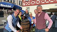 Offizieller Anstich im &bdquo;Museumswinkel&ldquo;. Foto vom Altstadtfest 2025: