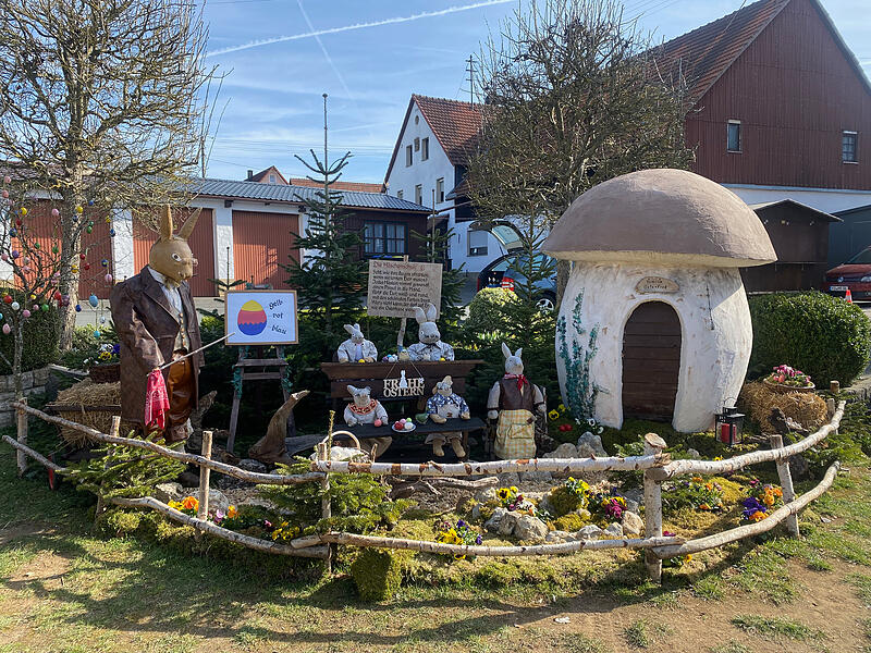 Der gr&ouml;&szlig;te Osterbrunnen der Welt steht in Bieberbach bei Egloffstein in der Fr&auml;nkischen Schweiz.