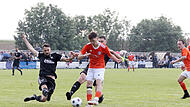 Aufstiegskampf in den Kreisklassen: SpVgg Trunstadt wieder dabei Manuel Rebhan (links) und die SpVgg Trunstadt sind erneut auf Relegationskurs. Das Ziel ist die Kreisliga, wo Dominik Reisers SG Stappenbach/Vorra bereits spielt.