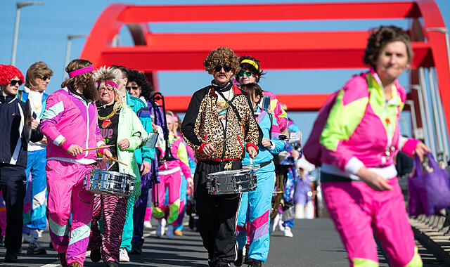 Faschingsumzug Forchheim 2025Faschingsumzug Forchheim 2025 Am Sonntag, 15 Februar, ist es endlich wieder so weit. Dann ziehen die Forchheimer Narren wieder fröhlich durch die Forchheimer Innenstadt.