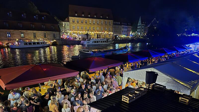 Sandkerwa 2024 DonnerstagnachtBieranstich der Sandkerwa 2024 und die ersten Stunden Sandkerwa 2024 Donnerstagnacht