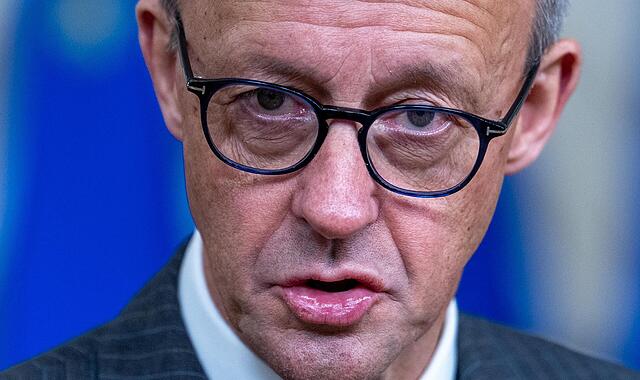 Bundeskanzler Friedrich Merz wird von einigen Seiten vorgeworfen, sich gegenüber den USA nicht kritisch genug zu äußern. Bundeskanzler Friedrich Merz wird von einigen Seiten vorgeworfen, sich gegenüber den USA nicht kritisch genug zu äußern.