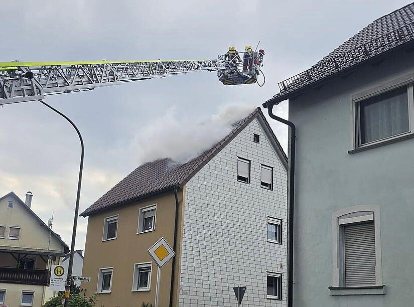 Gewitterfront &uuml;ber Oberfranken: Blitzeinschlag in Marktleugast