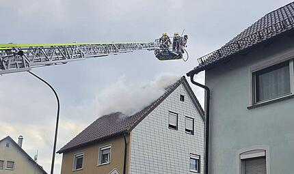 Gewitterfront über Oberfranken: Blitzeinschlag in Marktleugast Gewitterfront über Oberfranken: Blitzeinschlag in Marktleugast