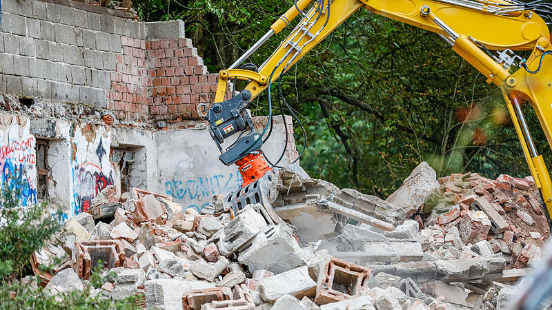 Ehemalige Heimat des "Drachenlords":Ber&uuml;chtigte "Drachenschanze" von Streamer Rainer Winkler abgerissen